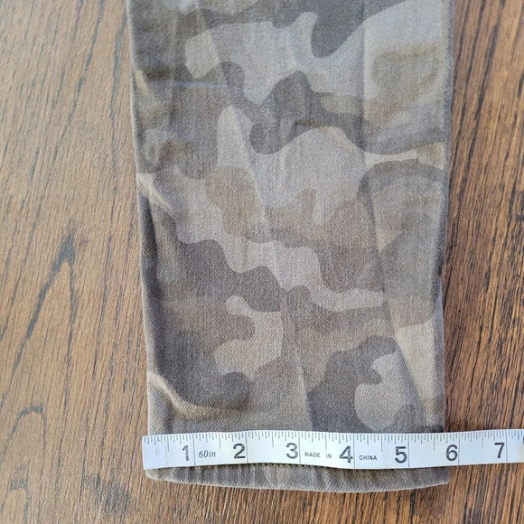 Levi's 311 Shaping Skinny Camouflage Jeans Size Women's 32x30 - Picture 10 of 13